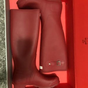 Red Matte Hunter tall boots